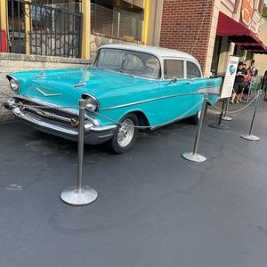 Meet your Posher, Chris